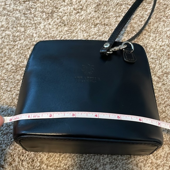 Genuine Italian Black Vera Pelle Leather Cross Body Bag - purchased in Italy - Picture 10 of 17
